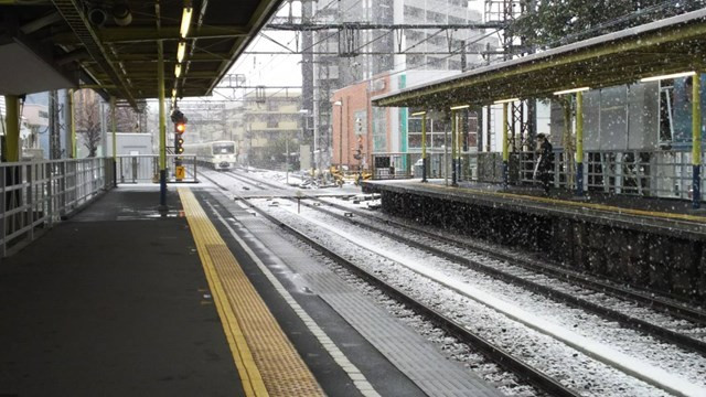 中央林間駅　雪