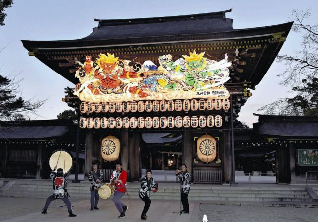 寒川神社　ねぶた　風神雷神